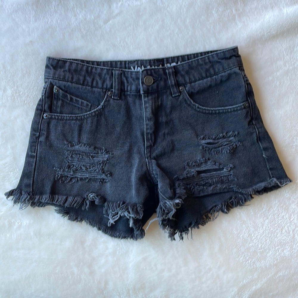 Volcom “Stoned” Short, Washed black, Size 0